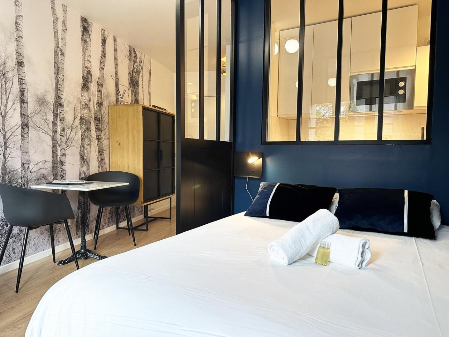 C Le 15 - Studio Cosy Avec Parking Chartres Dış mekan fotoğraf