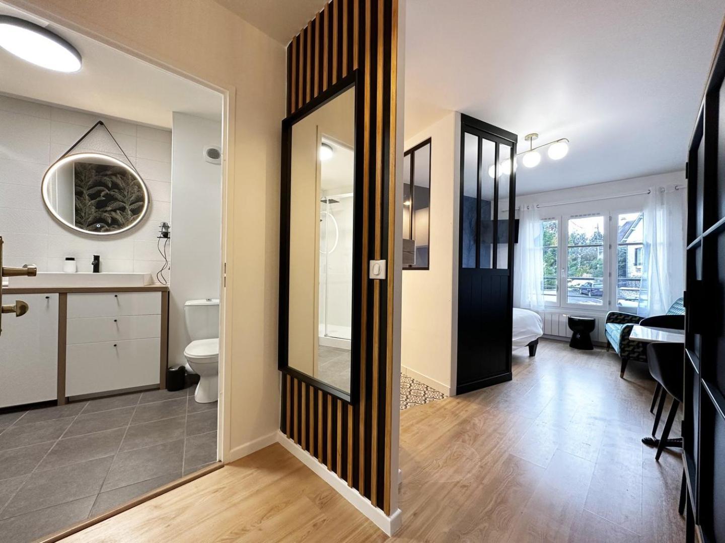 C Le 15 - Studio Cosy Avec Parking Chartres Dış mekan fotoğraf