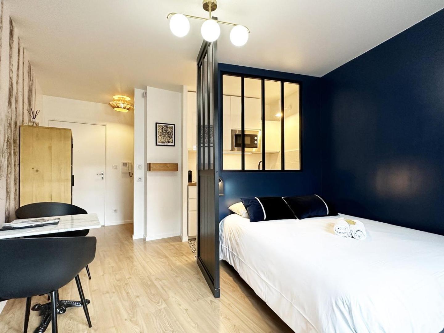 C Le 15 - Studio Cosy Avec Parking Chartres Dış mekan fotoğraf